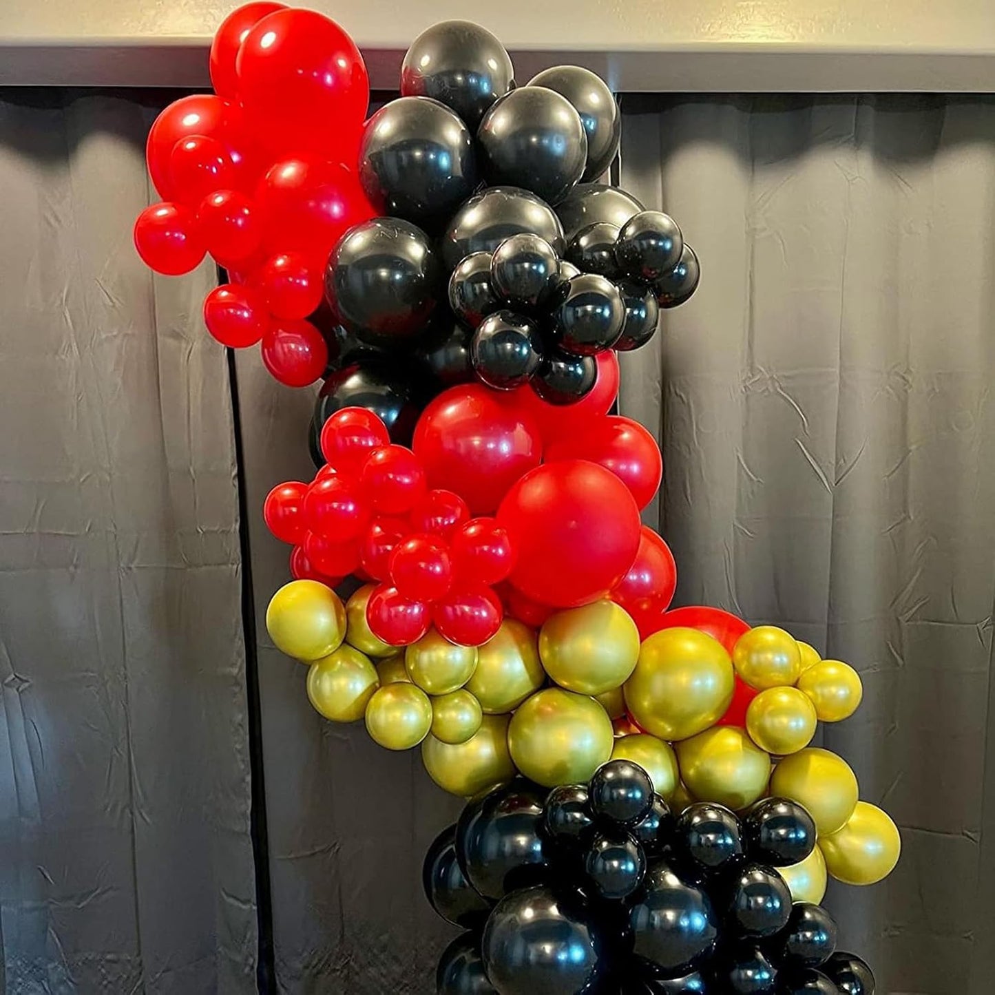 60pcs Metallic Gold Red Black Confetti Balloons (Red Black Gold)
